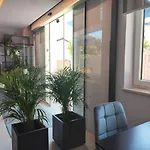 Boutique Lili 4* 로비니