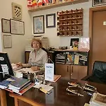 Boutique Lili 로비니