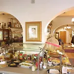 호텔 Boutique Lili 4*
