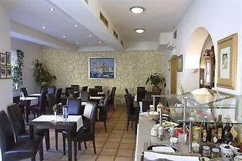 Boutique Lili Hotel 4*