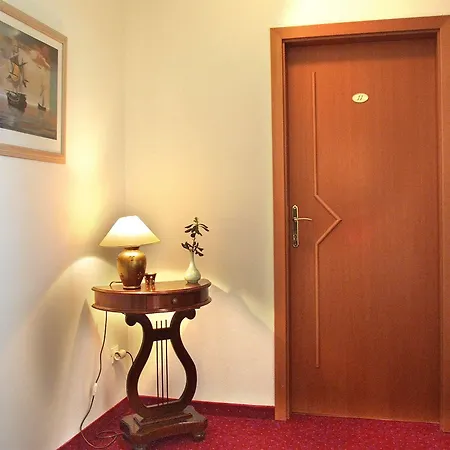 Boutique Lili 4*