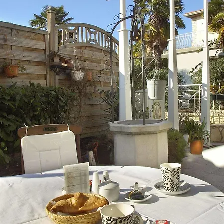 Boutique Lili Hotel 4*