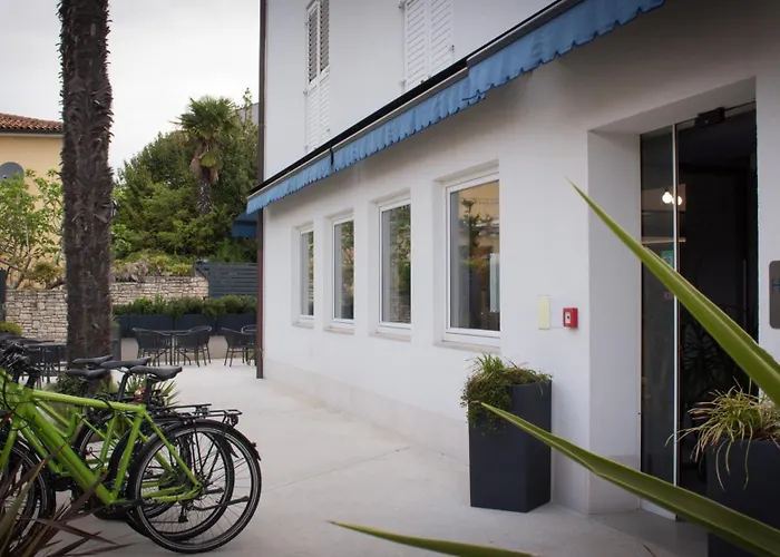 Boutique Lili 酒店 4*