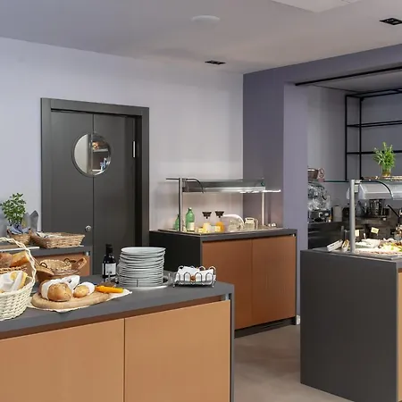 Hotel Boutique Lili 4*