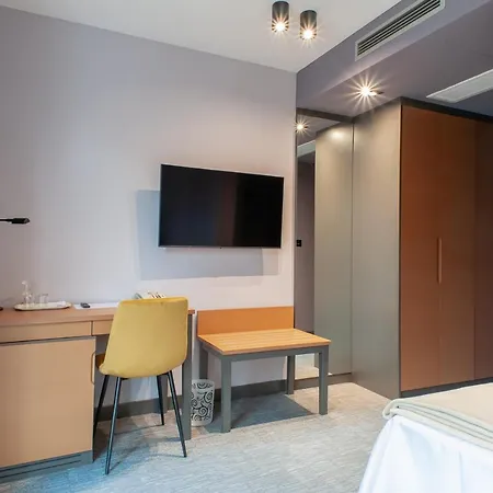 Hotel Boutique Lili 4*