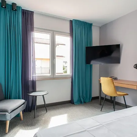 Boutique Lili Отель 4*
