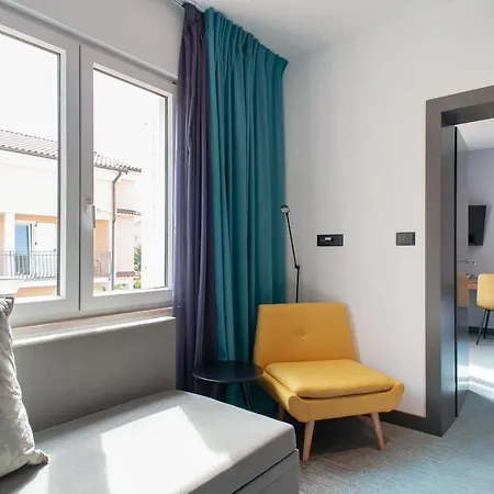 Boutique Lili Отель 4*