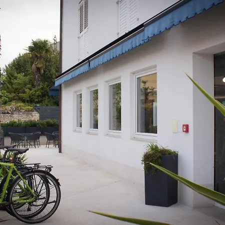 Boutique Lili מלון 4*