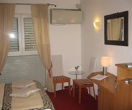 Ξενοδοχείο Boutique Lili Ρόβινι