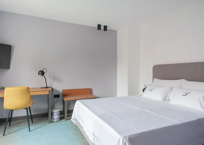 Boutique Lili מלון 4*