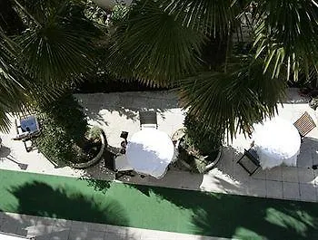 מלון Boutique Lili רוביני