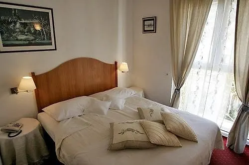 מלון Boutique Lili 4*